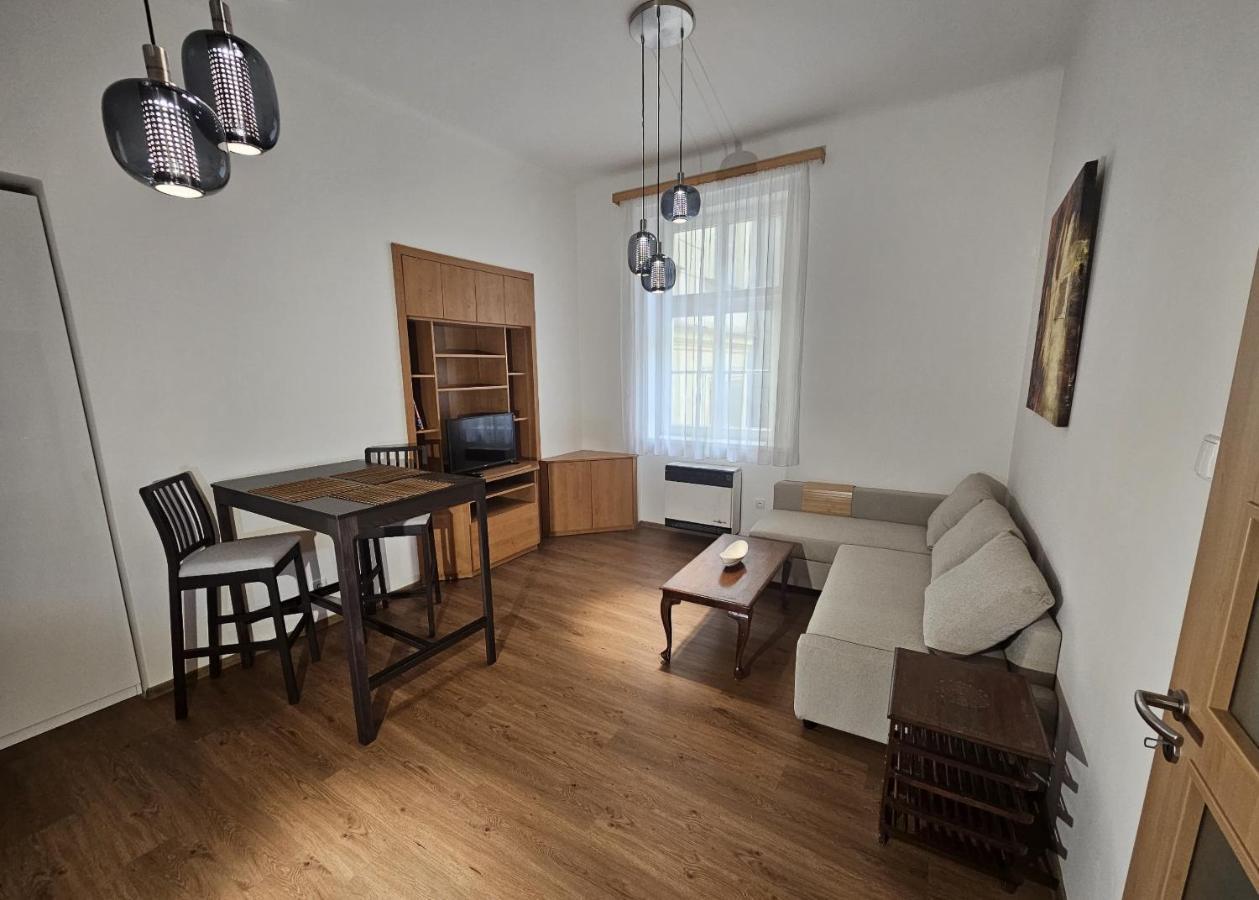Sweet Apartment In The Heart Of Прага Екстер'єр фото